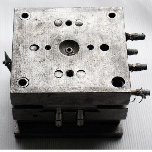 الملابس المعدنية زيبر رئيس